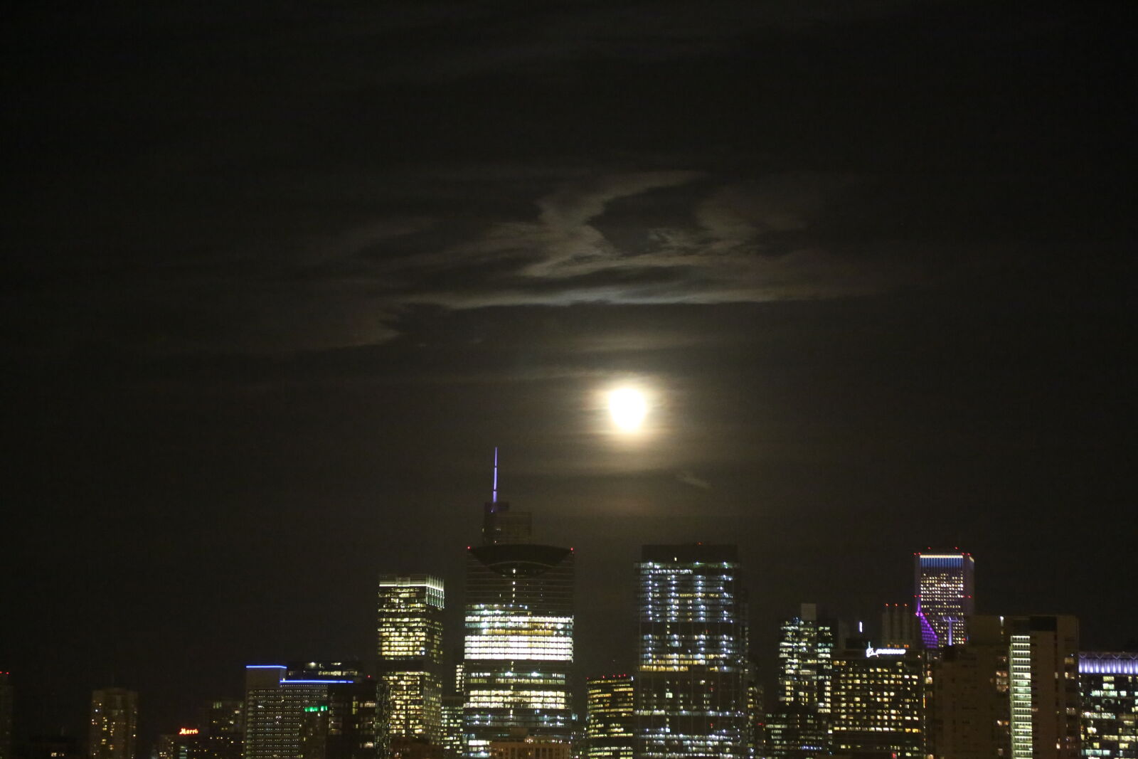 Canon EOS 5D Mark III sample photo. Chicago, moon, rise photography
