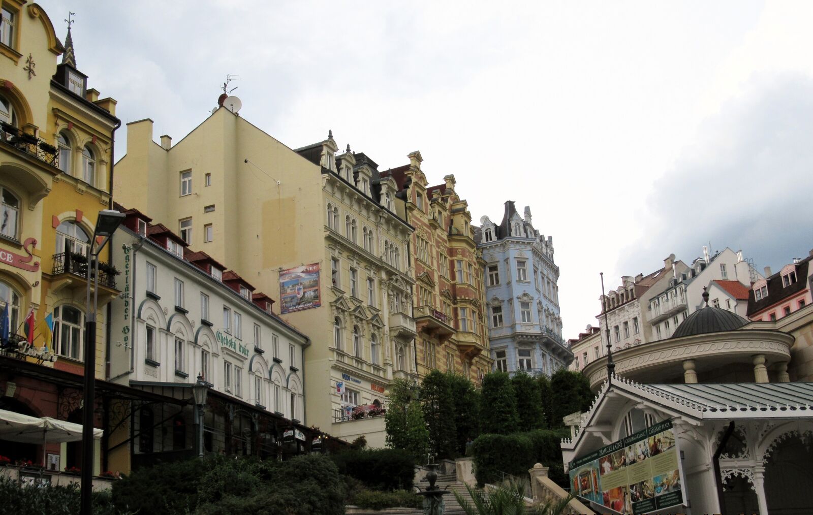 Canon PowerShot SX620 HS sample photo. Karlovy vary, hotels, windows photography