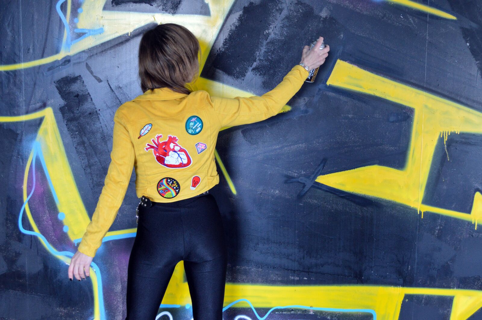 Nikon D3200 sample photo. Graffiti, girl, vandal photography