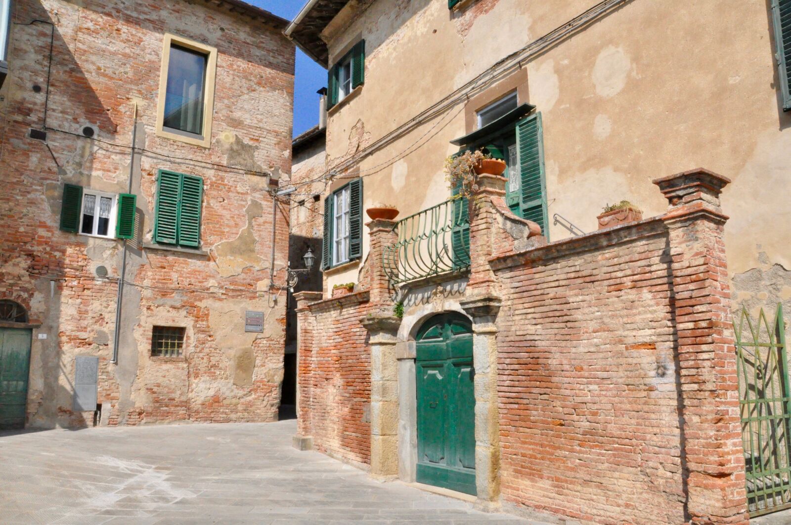 Nikon D90 sample photo. Architecture, road, city photography