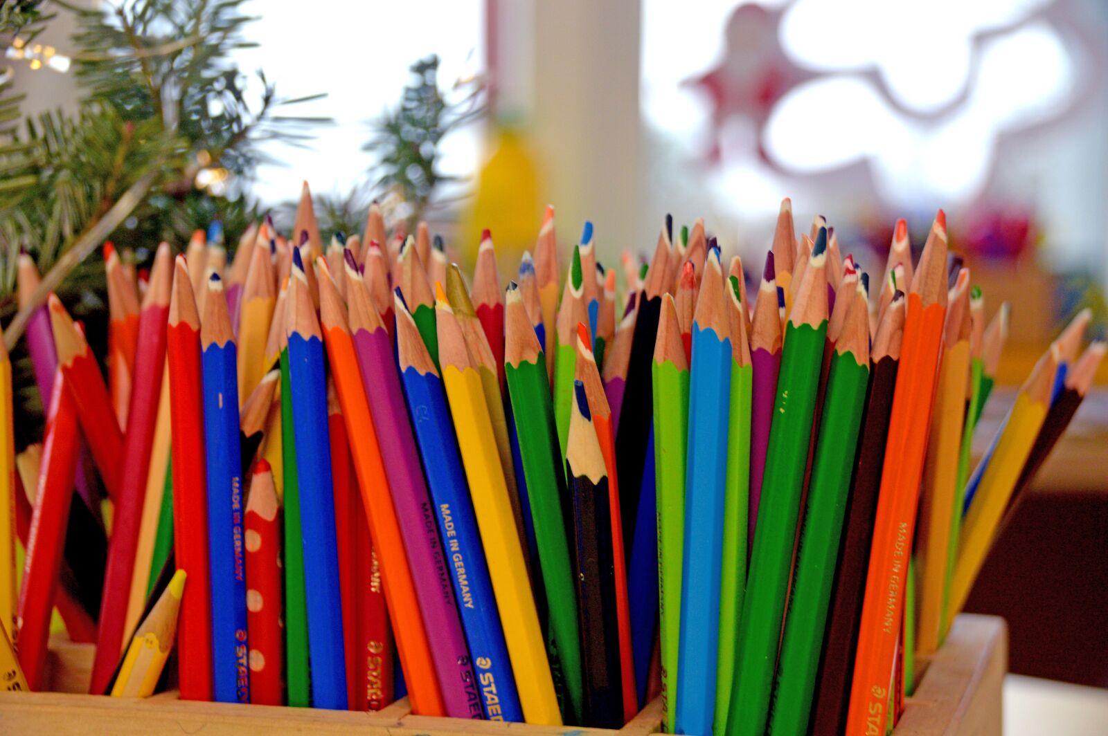 Nikon D3200 sample photo. Pen, coulours, child photography