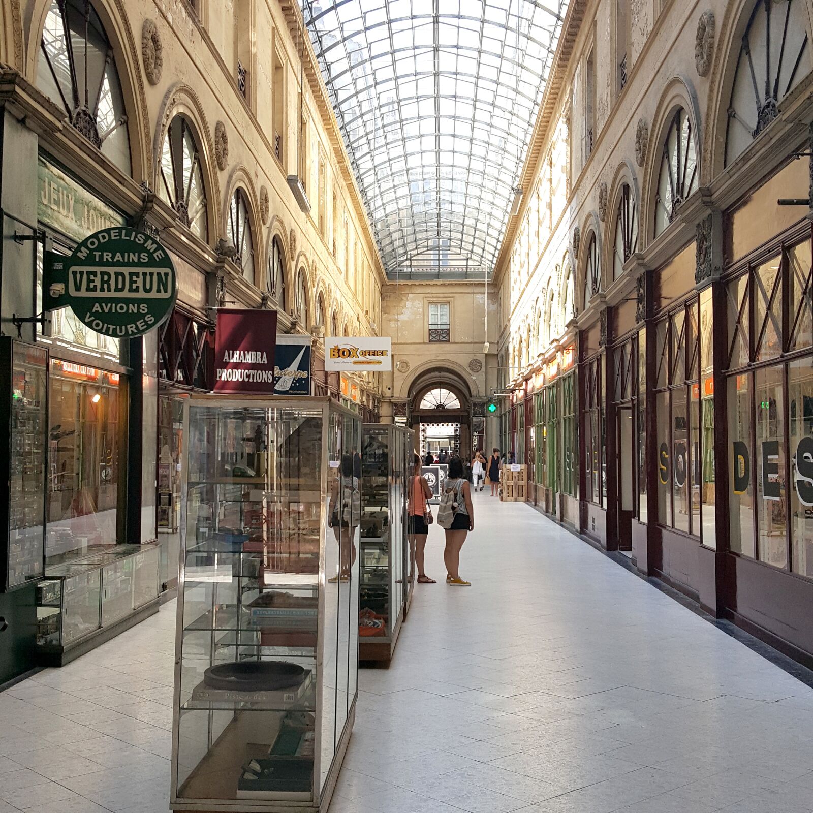 Samsung Galaxy Note5 sample photo. France, bordeaux, wine photography