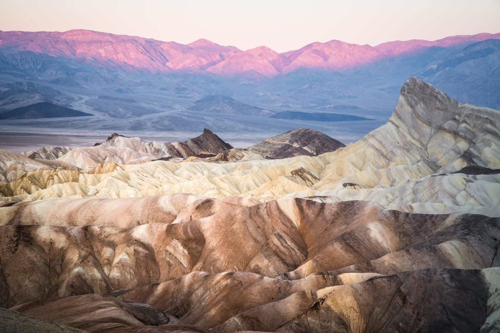Sony a6300 + Sony E PZ 18-105mm F4 G OSS sample photo. Death valley, california, desert photography