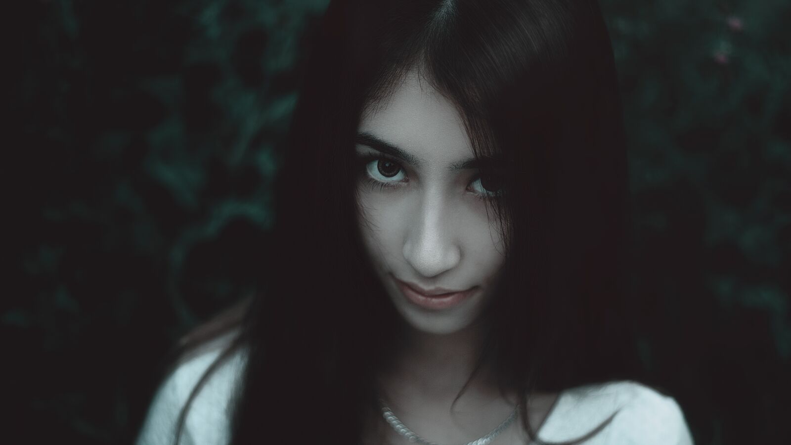 Canon EOS 60D sample photo. Portrait, girl, gloominess photography