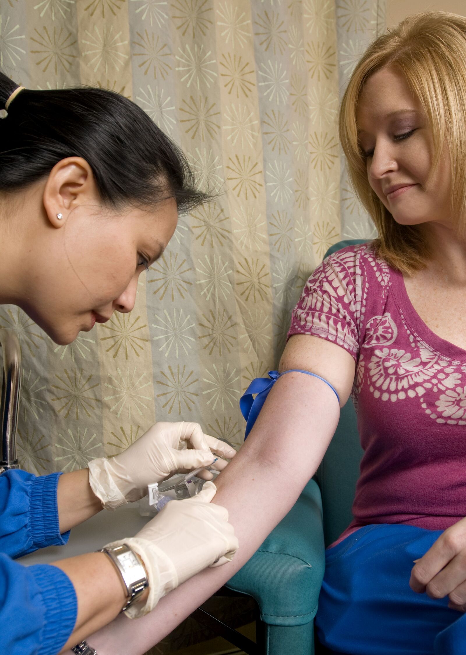 Nikon D300 sample photo. Right, hand, holding, needle photography