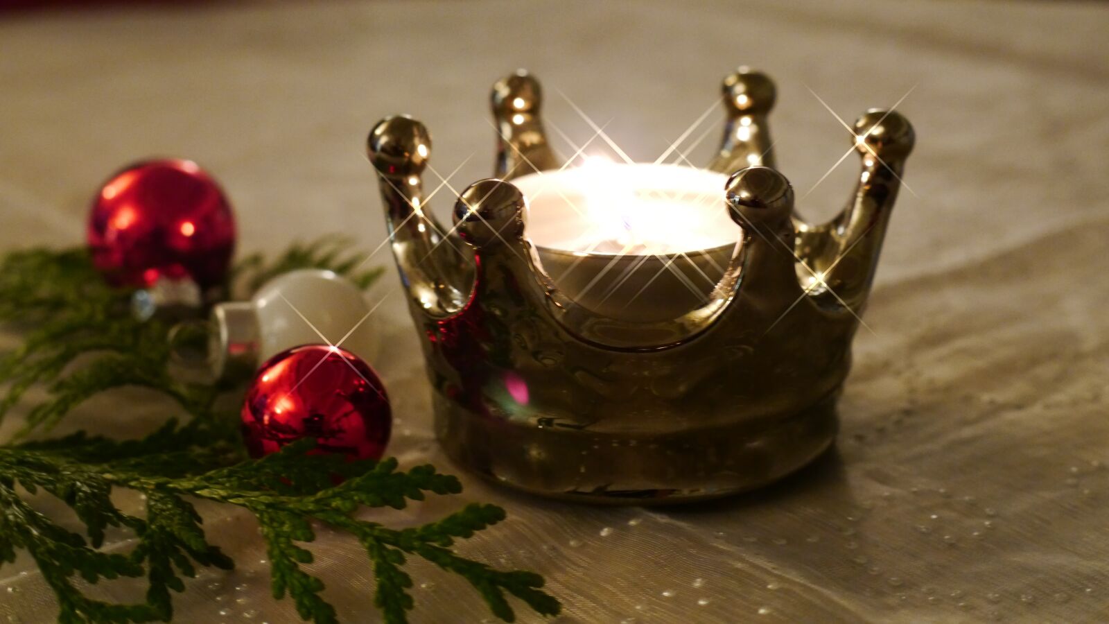 Panasonic Lumix DMC-G5 sample photo. Candle, tealight, christmas photography