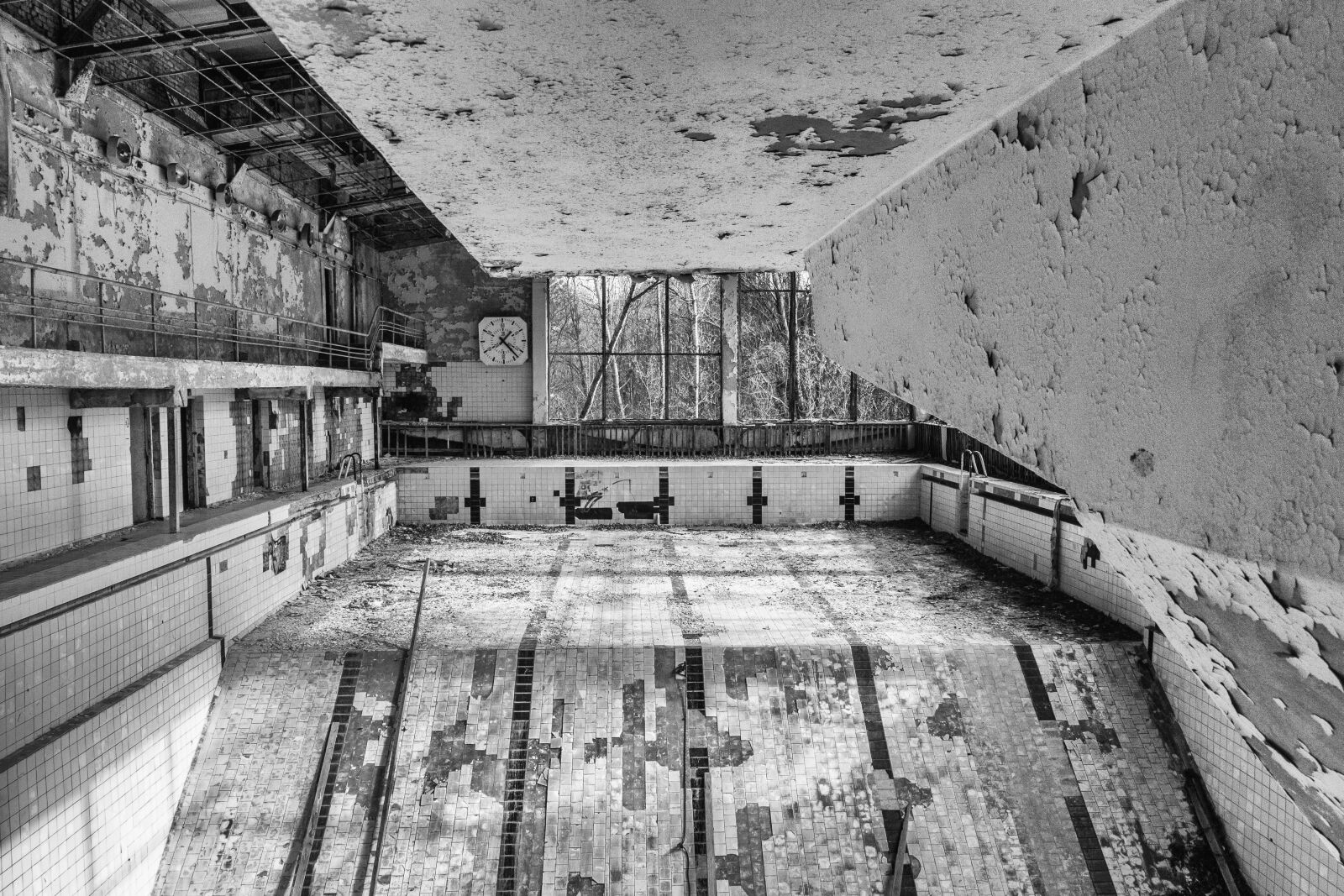 Canon EOS 7D sample photo. Chernobyl, pripyat, pool photography