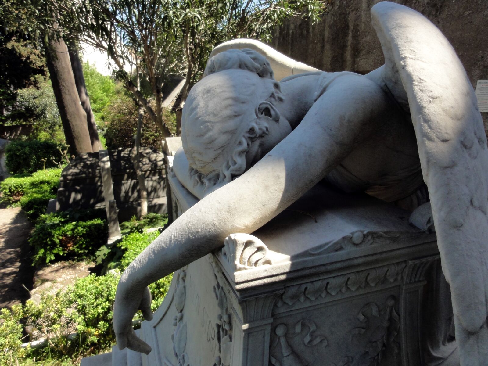 Sony DSC-HX5V sample photo. Angel, cemetery, funerary art photography