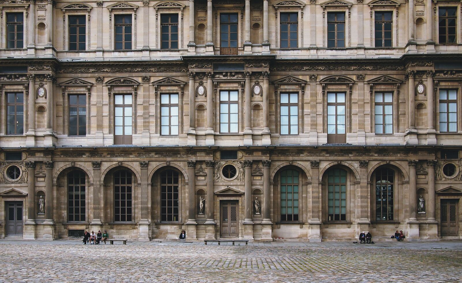 Olympus PEN E-PL1 sample photo. Paris, louvre, france photography