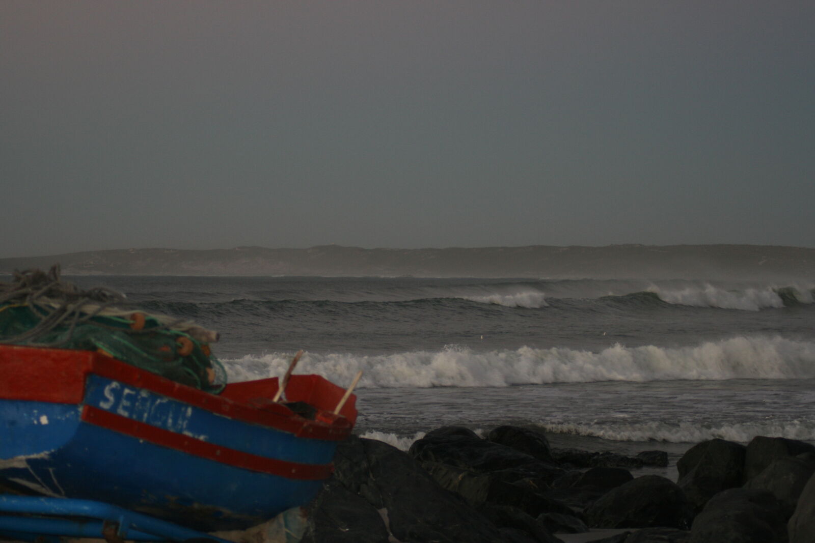 Canon EOS 400D (EOS Digital Rebel XTi / EOS Kiss Digital X) sample photo. Blue, boat, fish, fishing photography