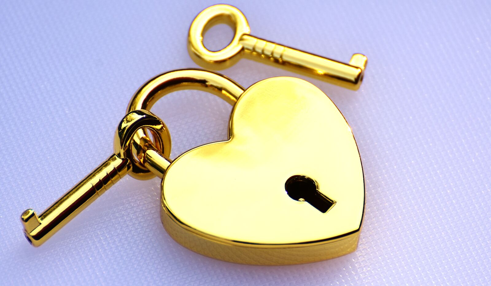 Nikon D7200 sample photo. Key to the heart photography