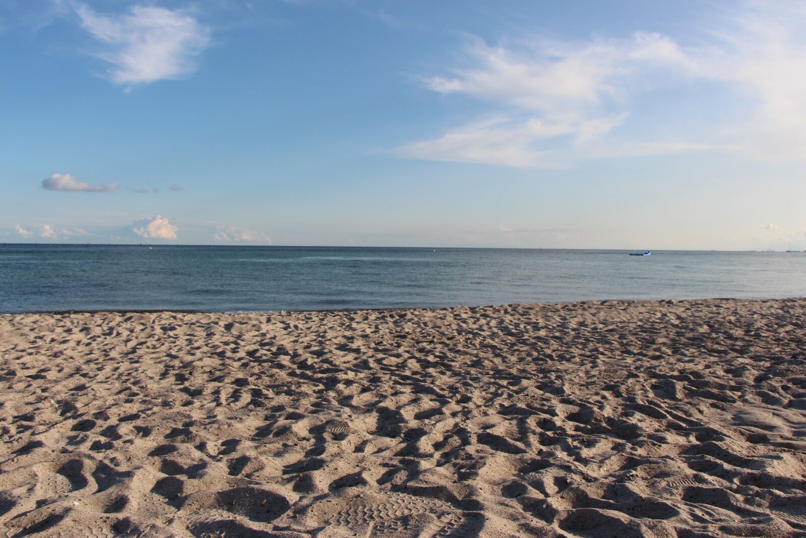 Canon EOS 650D (EOS Rebel T4i / EOS Kiss X6i) sample photo. Baltic sea, sea, beach photography