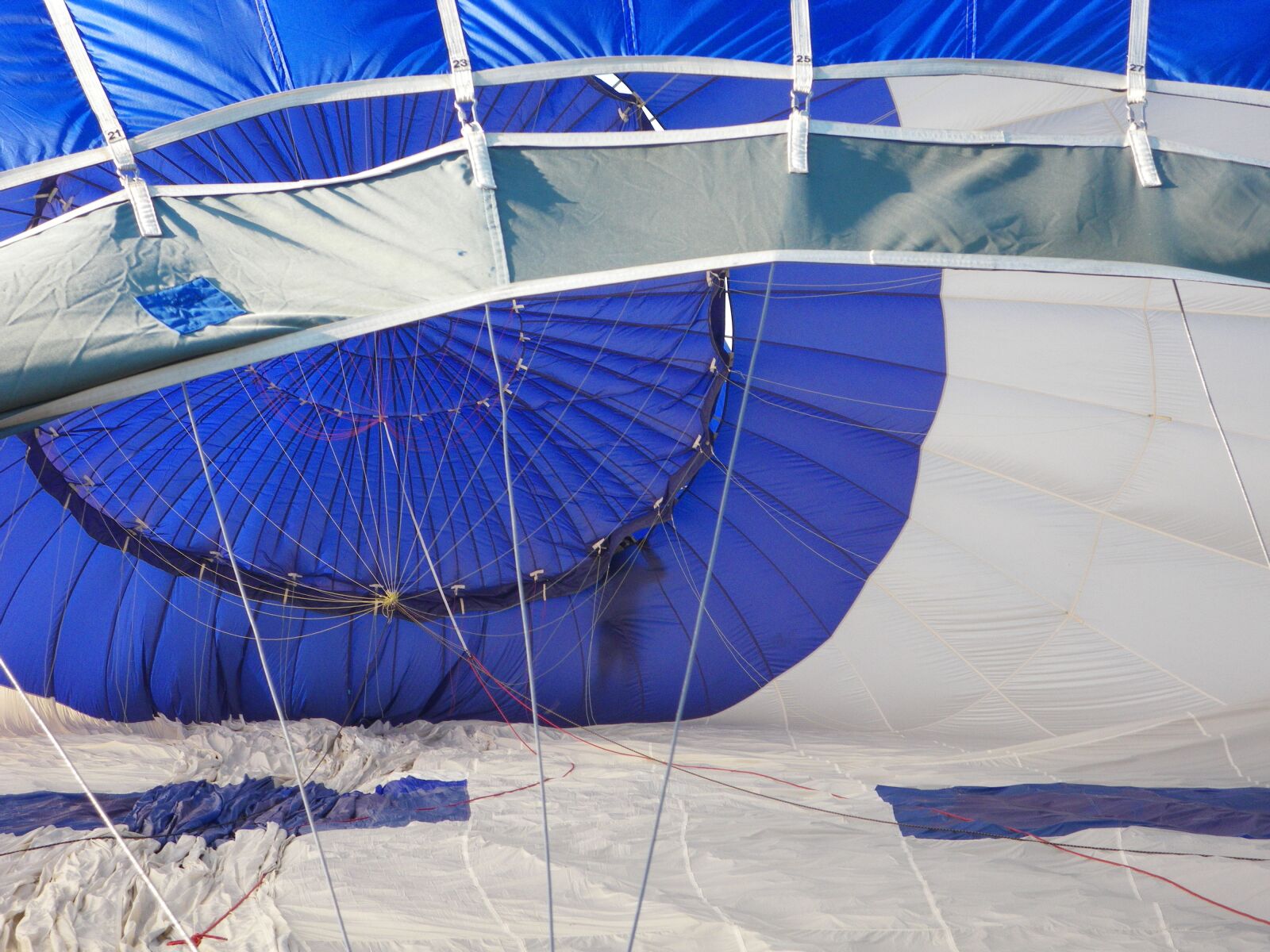 Pentax Optio P80 sample photo. Sailing, hot-air ballooning, blue photography