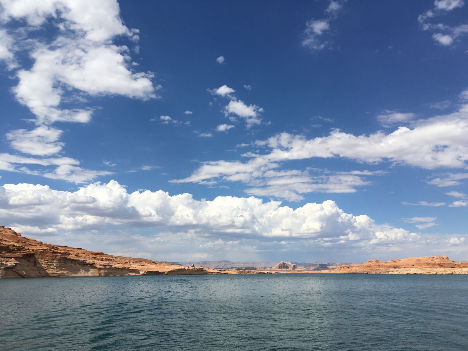 iPhone SE back camera 4.15mm f/2.2 sample photo. Lake, powell, colorado photography