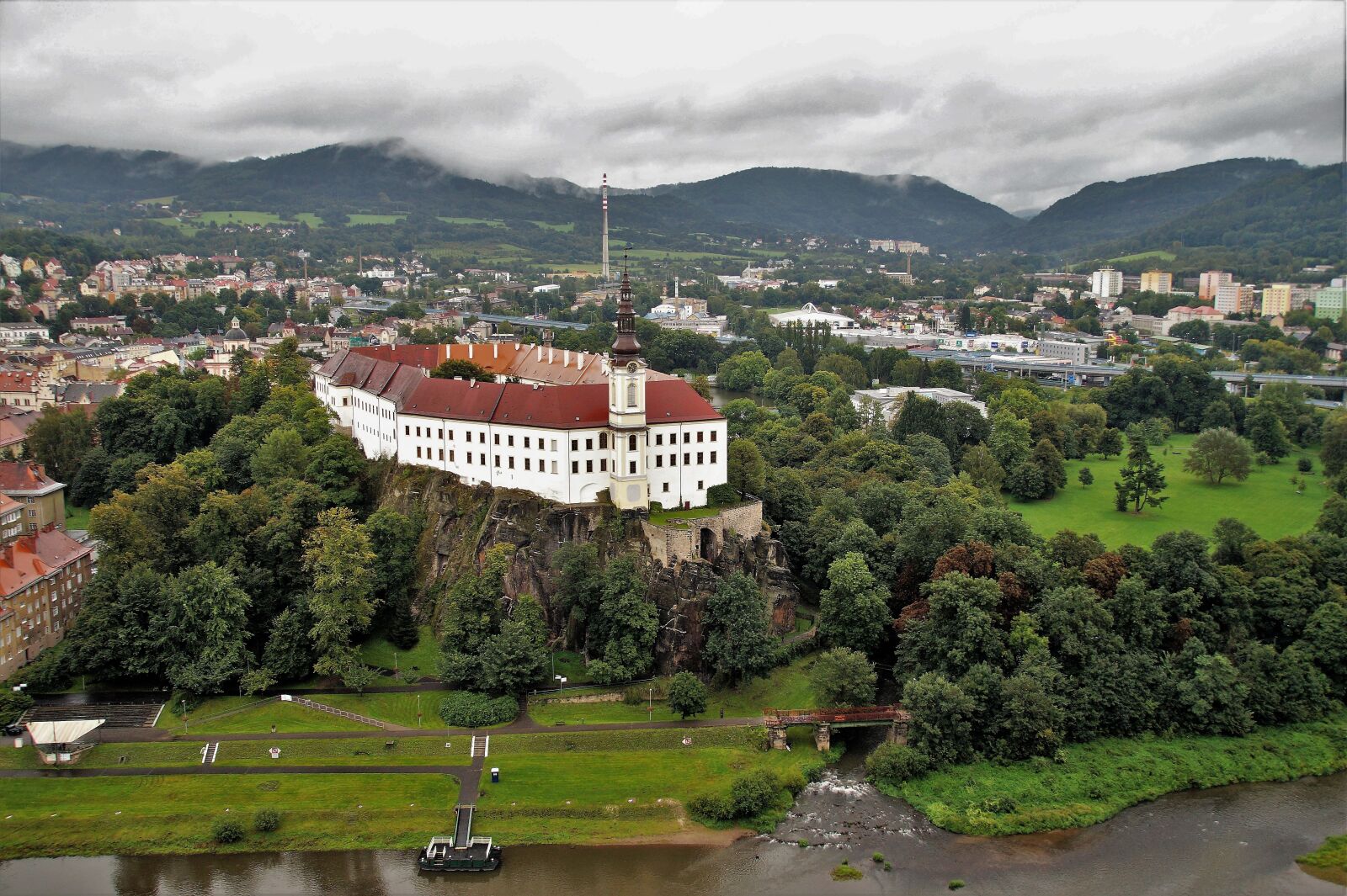 Sony SLT-A58 sample photo. The decin castle, czech photography