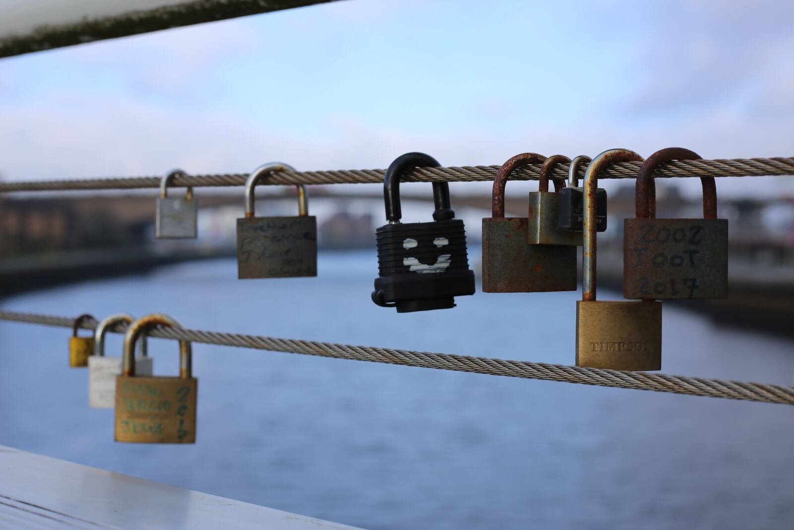 Canon EF 50mm F1.8 STM sample photo. Padlocks, love, padlock photography