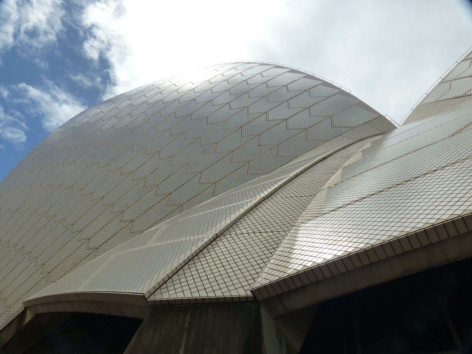 Panasonic Lumix DMC-FZ200 sample photo. Sydney, opera house, landmark photography