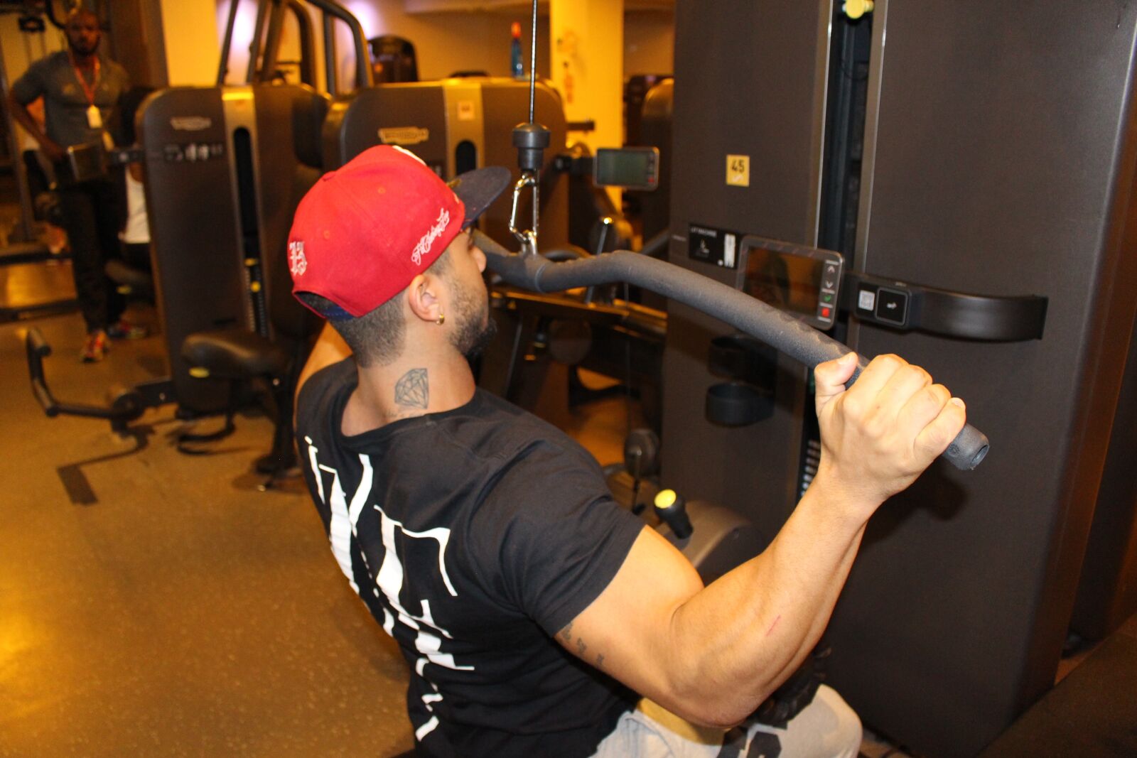 Canon EOS 700D (EOS Rebel T5i / EOS Kiss X7i) sample photo. Bodybuilding, academy, exercise photography