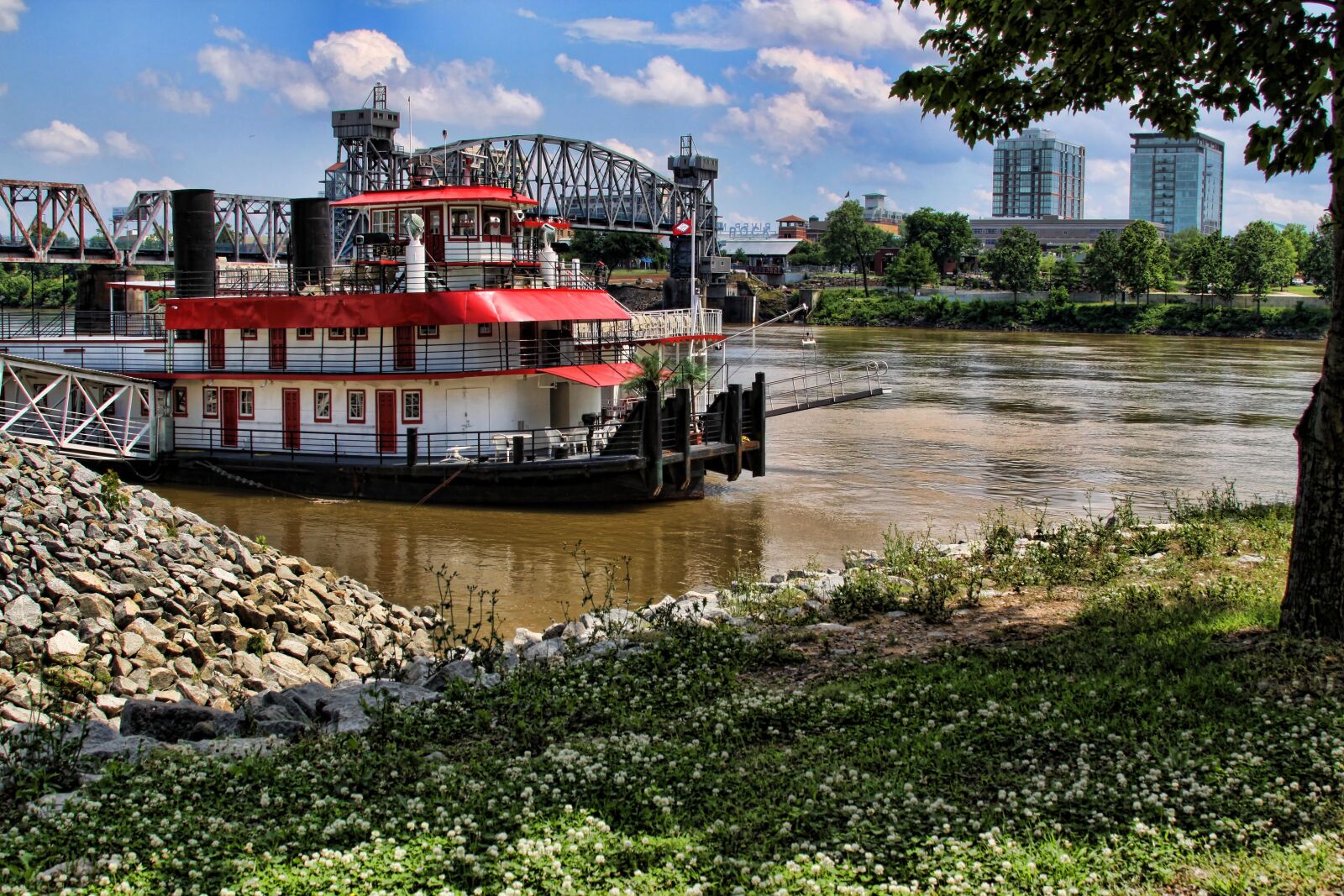 Canon EOS 50D sample photo. Riverboat, river, bridge photography