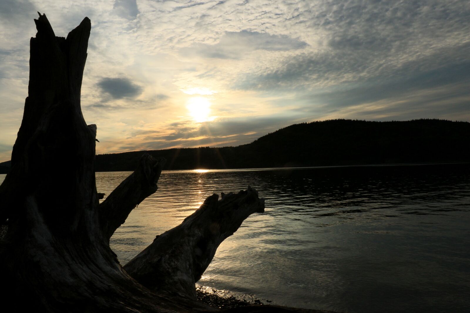 Canon EOS 7D Mark II sample photo. Sunset, water, dawn photography