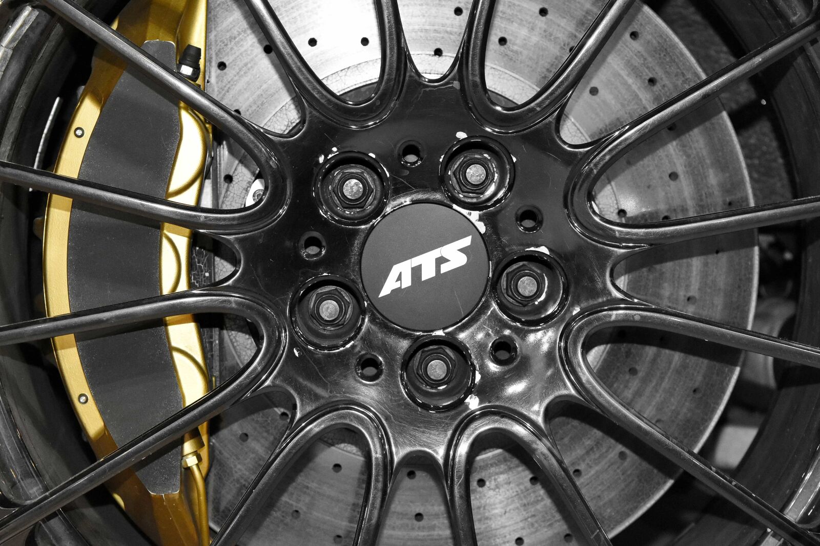 Nikon D5500 sample photo. Alloy, aluminum, brake, garage photography