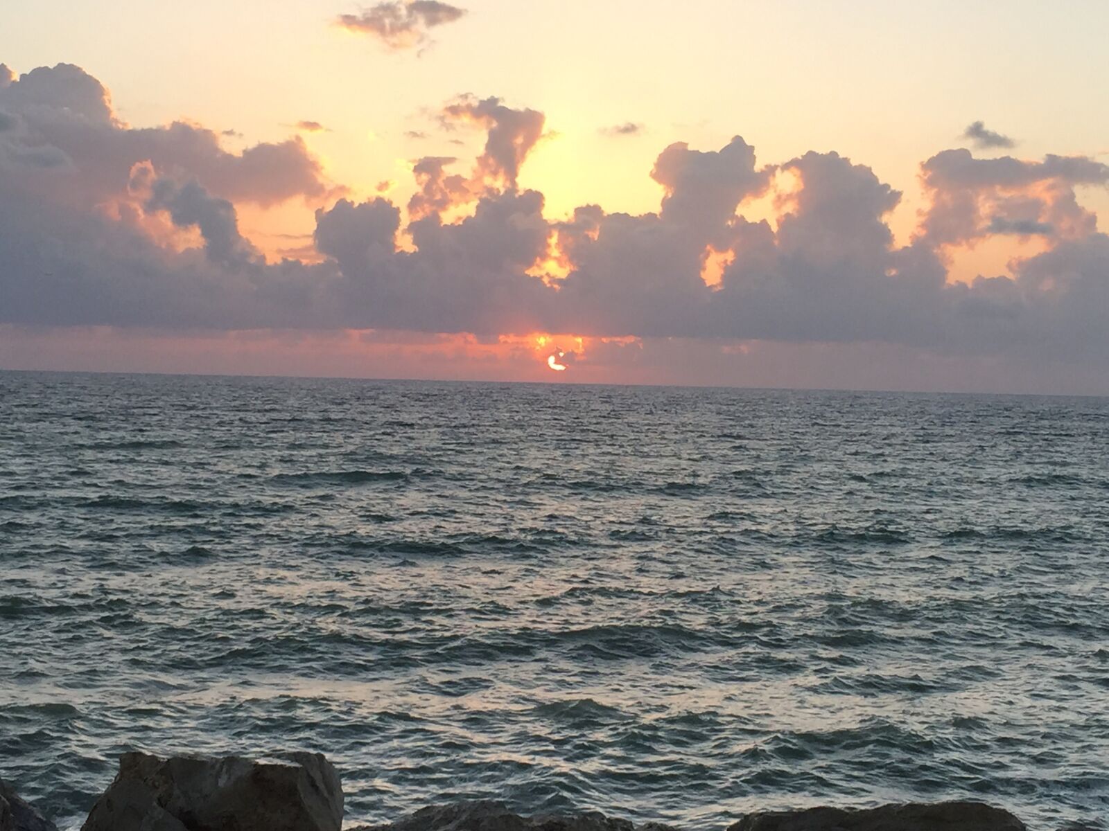 iPhone 6 back camera 4.15mm f/2.2 sample photo. Sea, sunset, cool photography