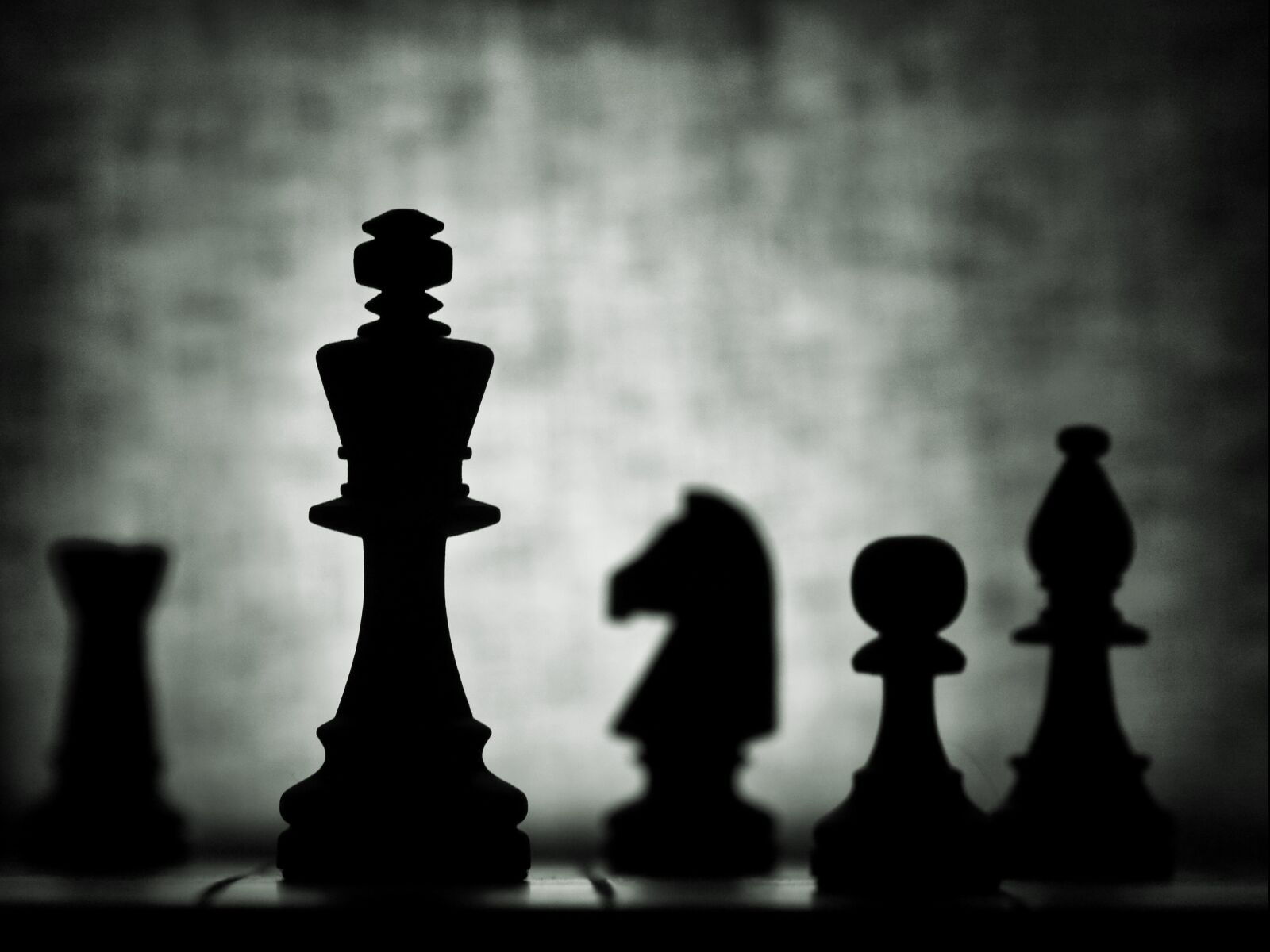 Canon EOS 500D (EOS Rebel T1i / EOS Kiss X3) sample photo. Chess, still life, silhouette photography