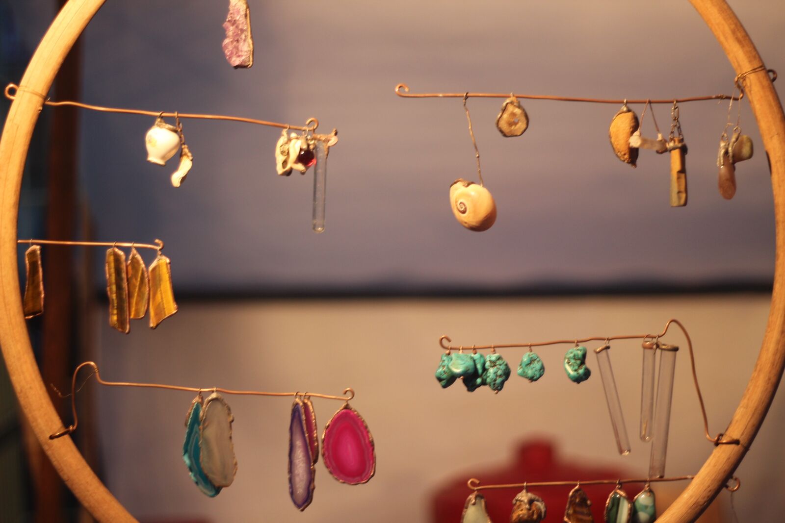Canon EOS 600D (Rebel EOS T3i / EOS Kiss X5) + Canon EF 50mm F1.8 II sample photo. Decorations, circle, earring photography