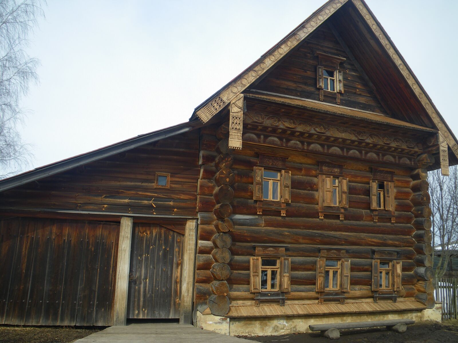 Pentax Optio W60 sample photo. Suzdal, wooden house, old photography
