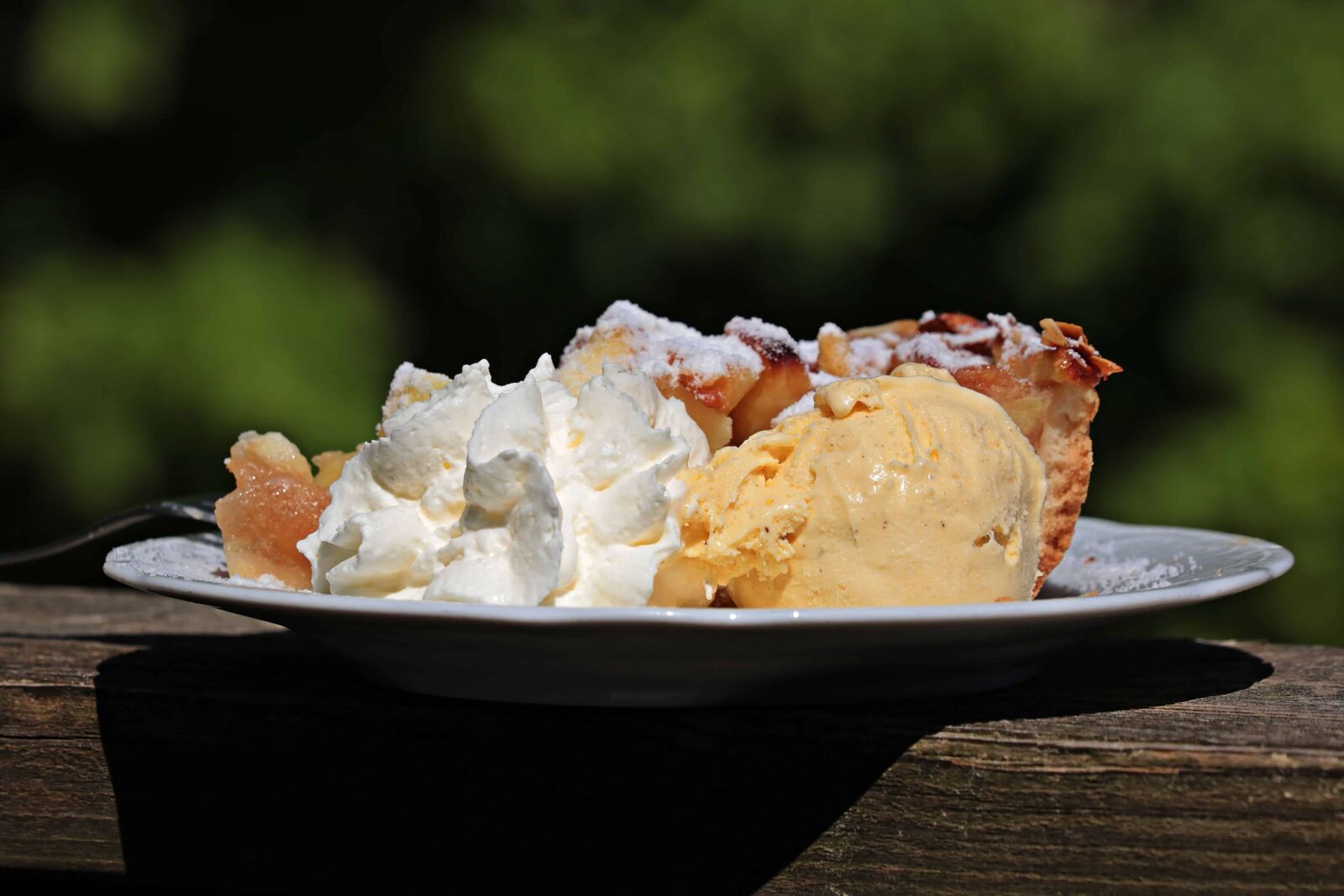 Canon EOS 80D sample photo. Delicious, food, sweet, cream photography