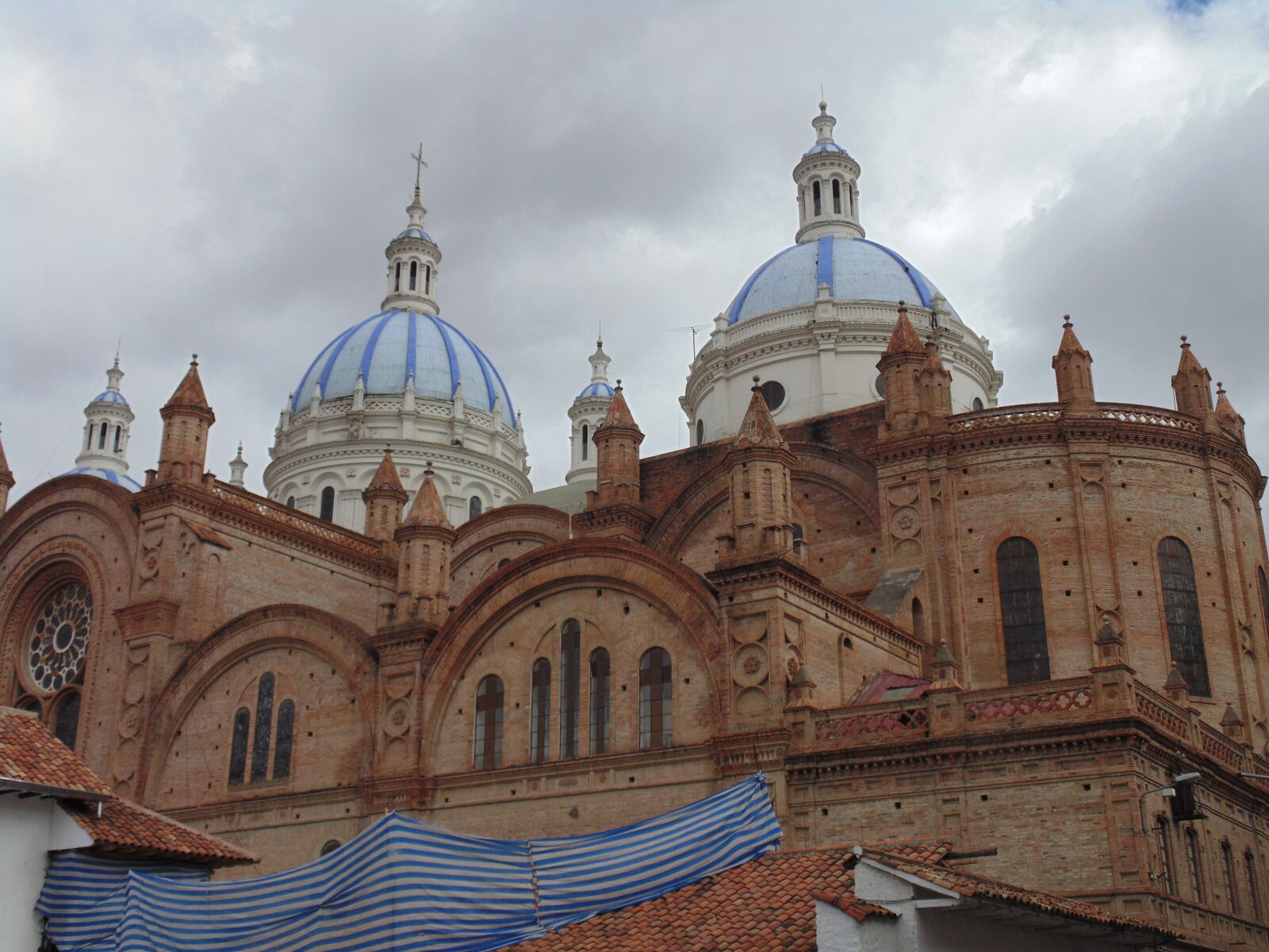 Sony Cyber-shot DSC-H200 sample photo. Cuenca, cathedral photography