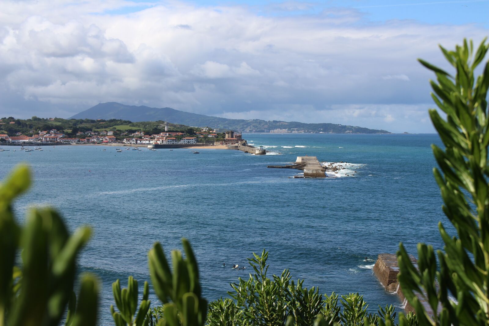 Canon EOS 700D (EOS Rebel T5i / EOS Kiss X7i) sample photo. Socoa, basque country, sea photography