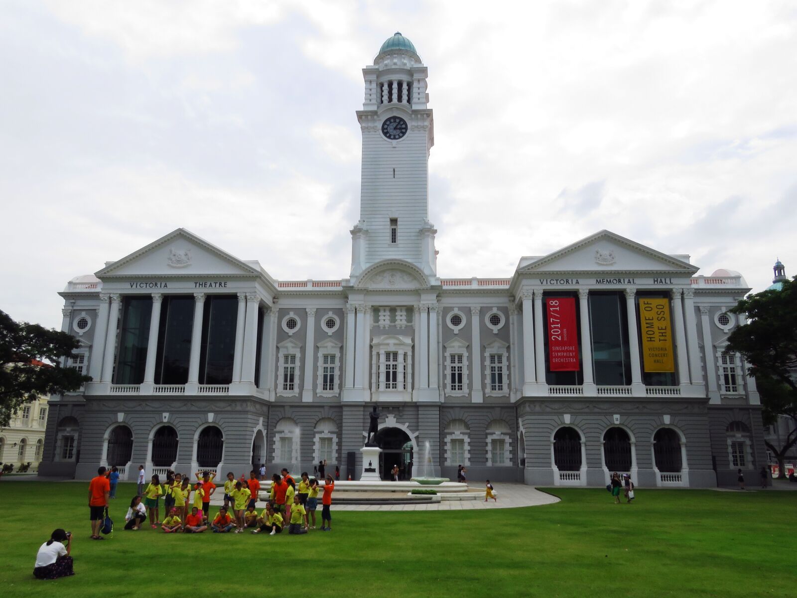 Canon PowerShot SX60 HS sample photo. Singapore, building, city hall photography