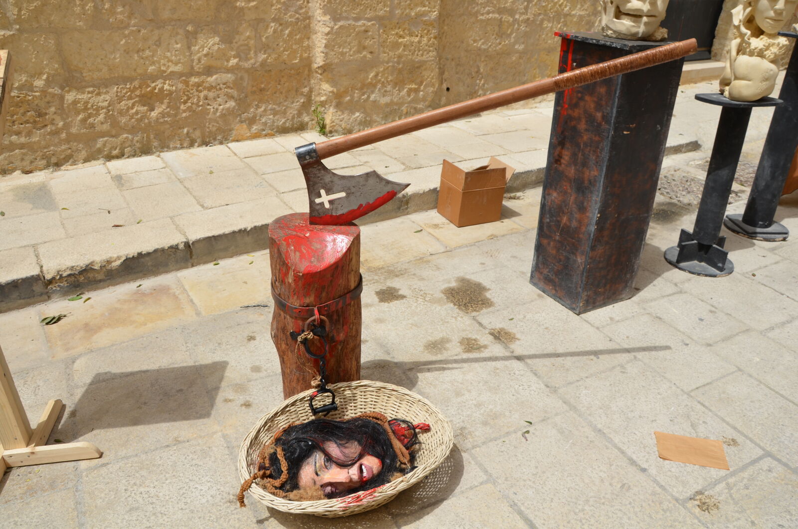 Nikon D5100 sample photo. Malta mdina head chop photography