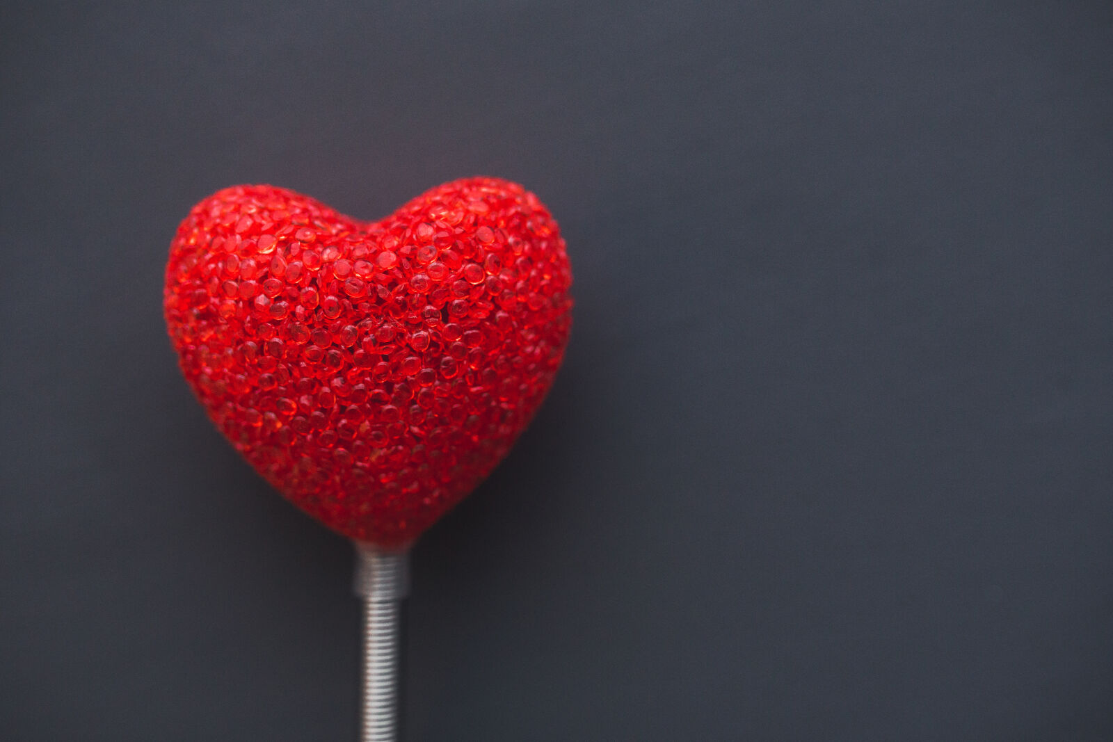 Canon EOS 6D + Sigma 35mm F1.4 DG HSM Art sample photo. Big, red, heart, on photography
