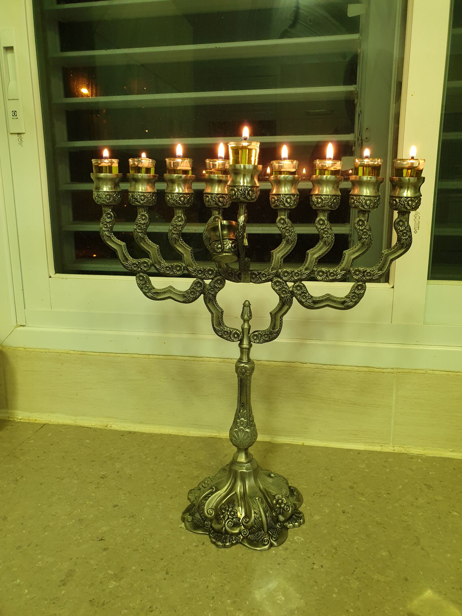 Samsung Galaxy S9+ sample photo. Chanukah, menorah, holiday photography