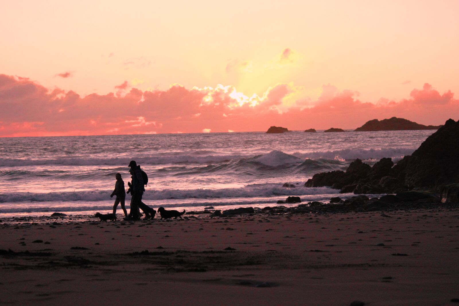 Canon EOS 550D (EOS Rebel T2i / EOS Kiss X4) sample photo. Sunset, sun, landscape photography