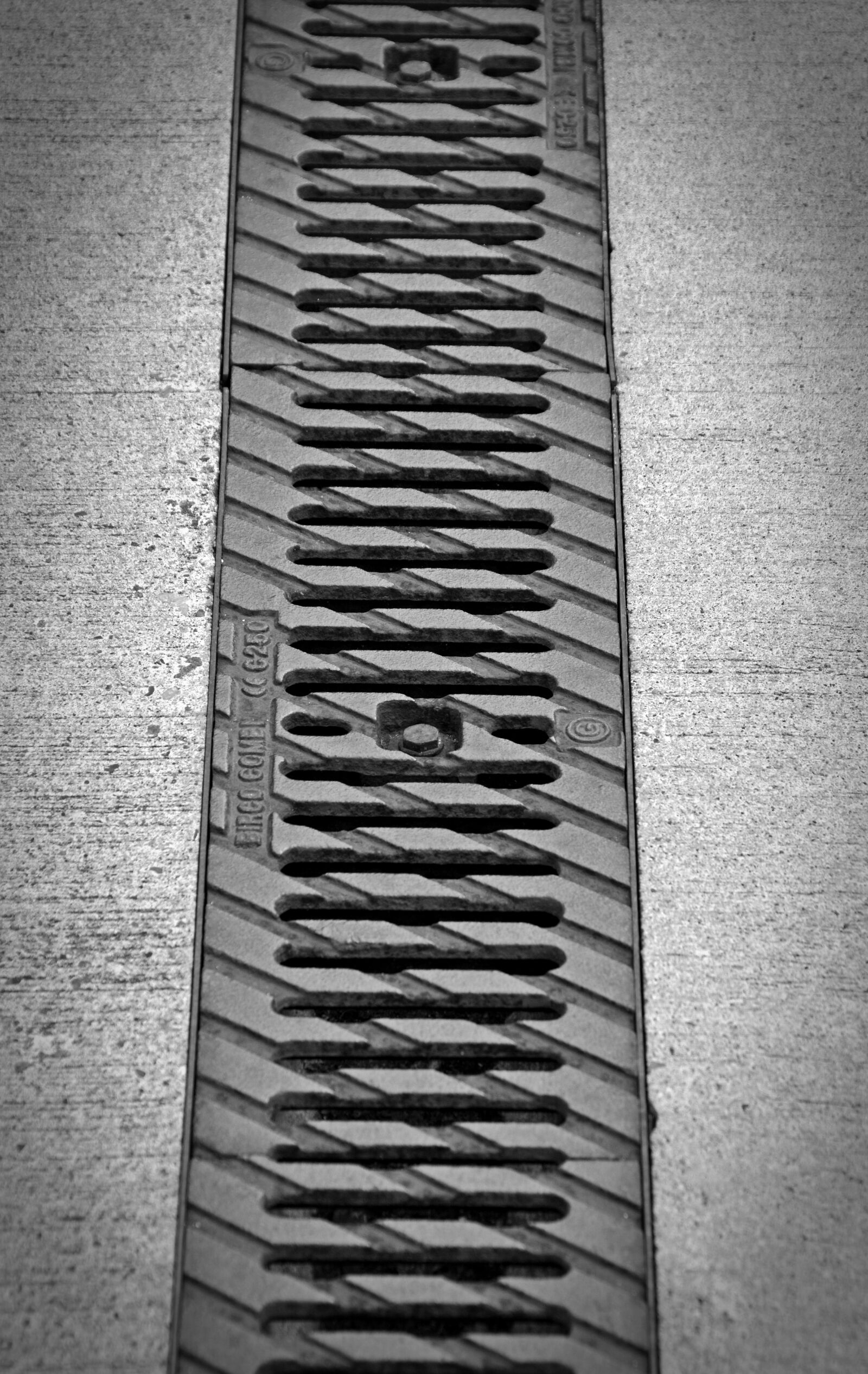 Nikon D5200 sample photo. Rain gutter, drain, metal photography