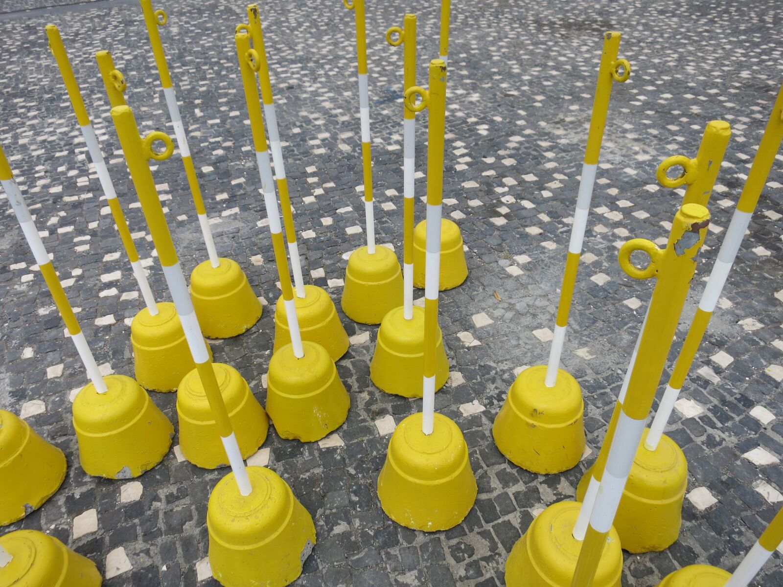 Canon PowerShot S110 sample photo. Yellow, barrier, riser photography