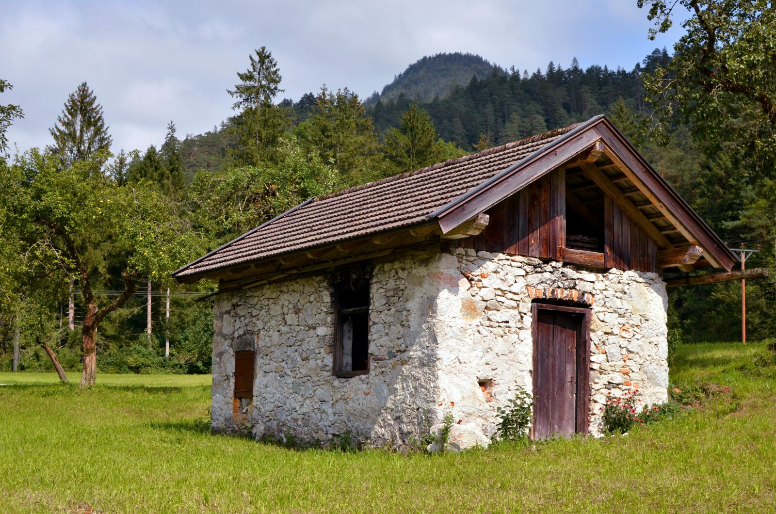 Nikon D7000 sample photo. House, old, mountains photography