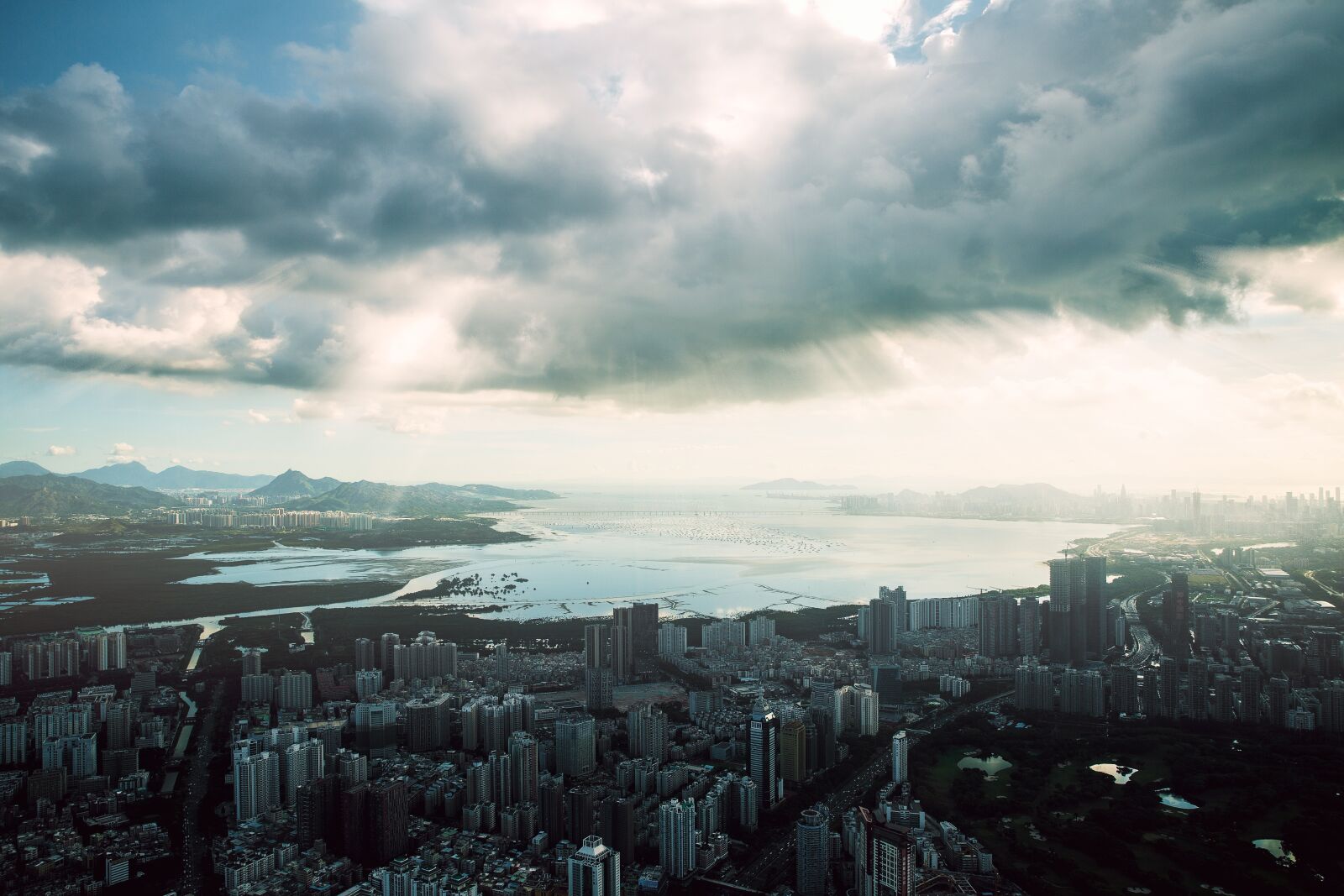 Canon EOS 5D Mark III + Canon EF 24-70mm F2.8L II USM sample photo. Skycrapers, cityscape, city photography