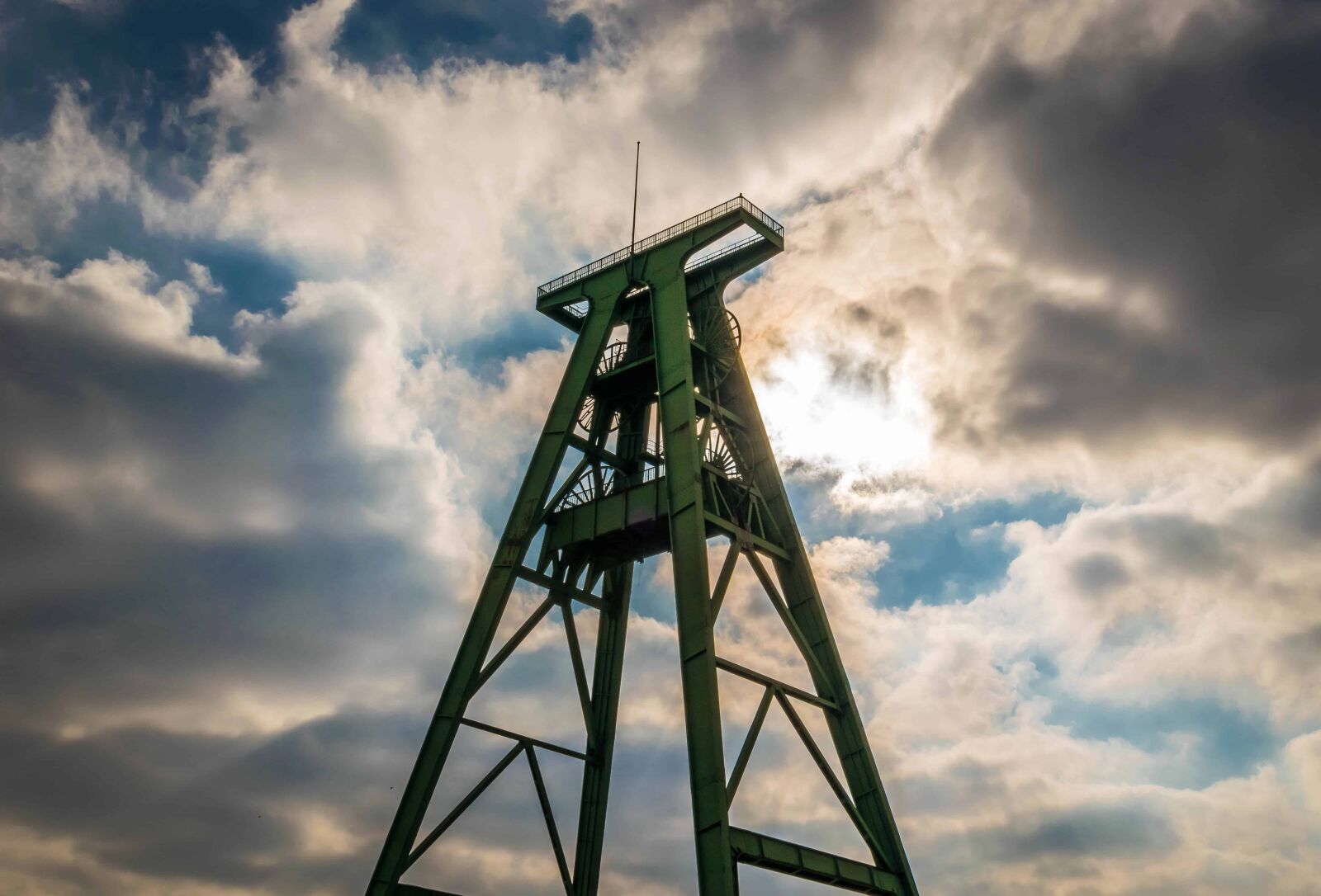 Nikon D3300 sample photo. Sky, cloud, metal, object photography