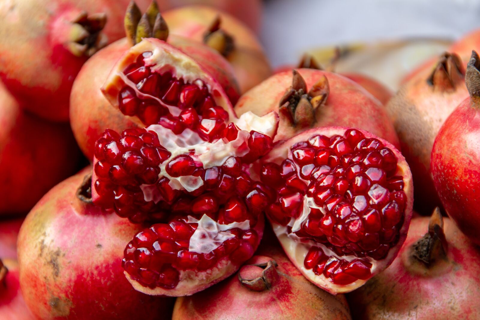Canon EOS 7D sample photo. Pomegranate, fruit, fresh photography