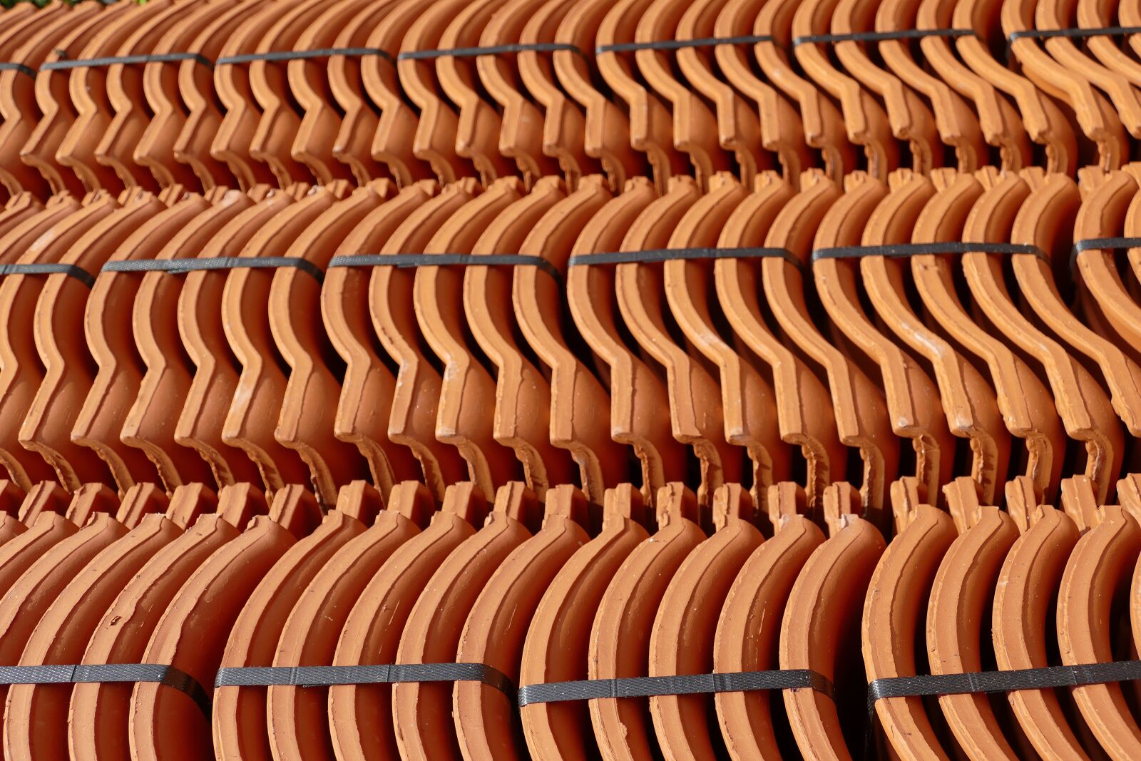 Panasonic Lumix DMC-FZ1000 sample photo. Roof tile, tiles, roofing photography