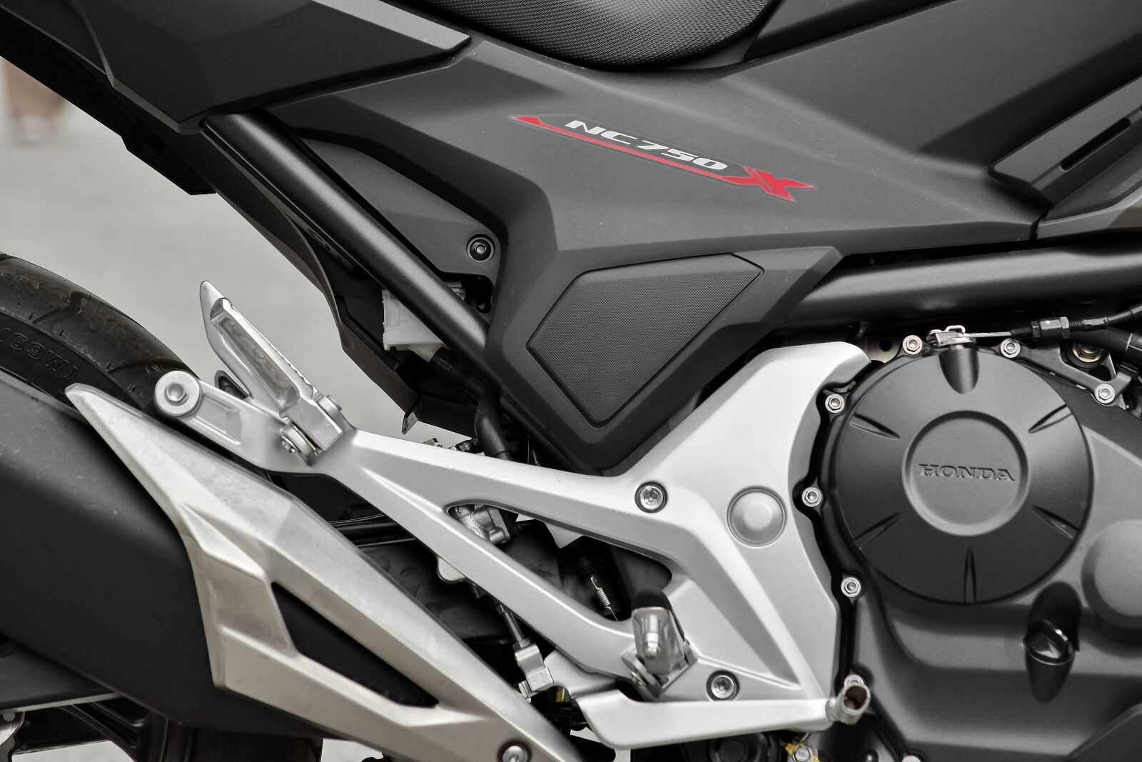 Nikon D5500 sample photo. Engine, engineering, gearshift, motorcycle photography