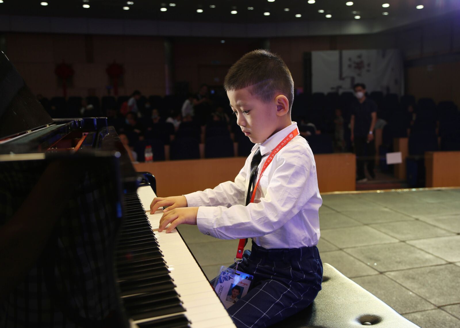 Canon EF 24-105mm F4L IS USM sample photo. Child playing piano, art photography