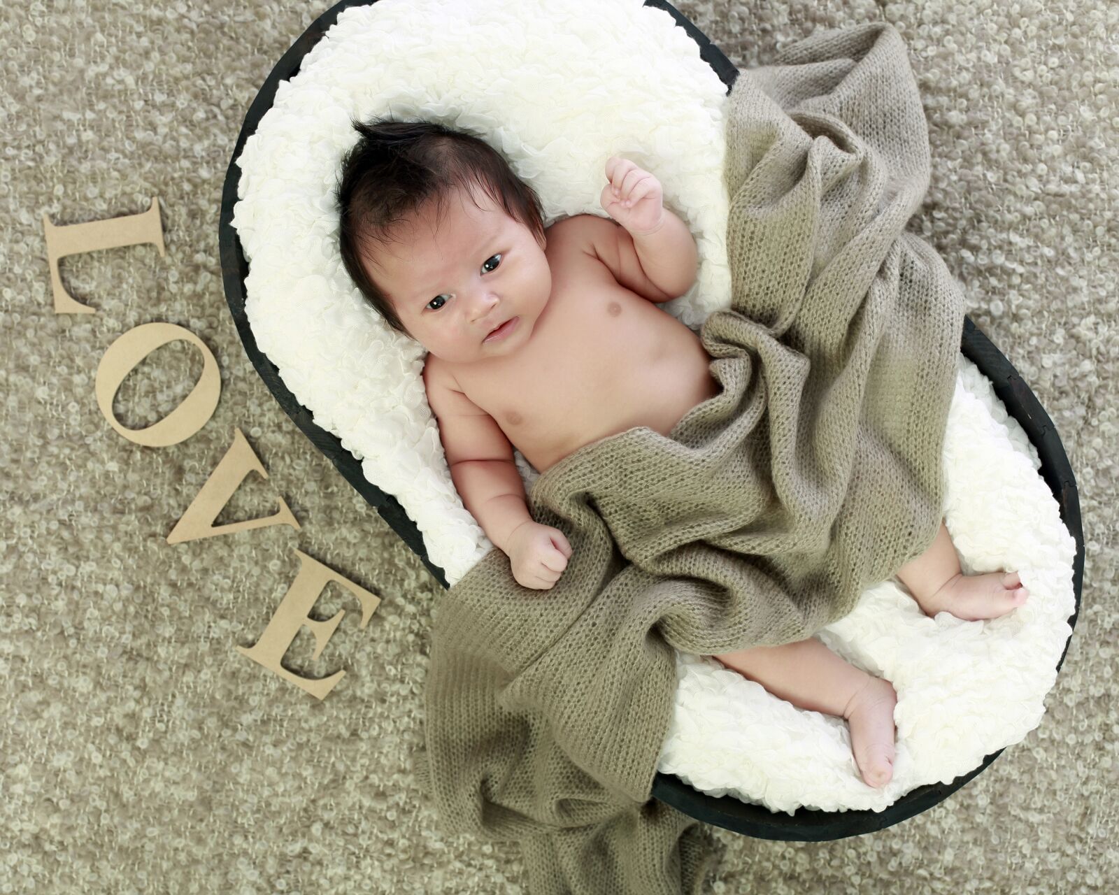 Canon EOS 5D Mark II sample photo. Newborn, baby, newborn baby photography