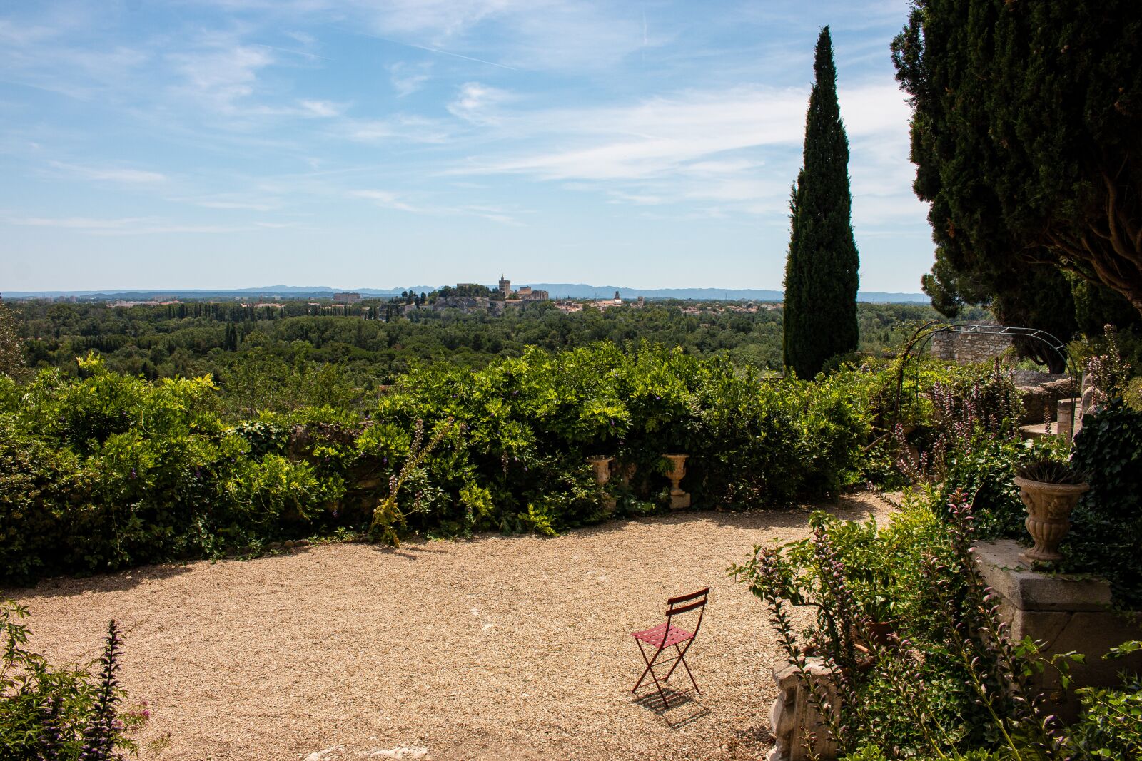 Canon EOS 70D + Canon EF-S 18-55mm F3.5-5.6 IS STM sample photo. Provence, avignon, south of photography