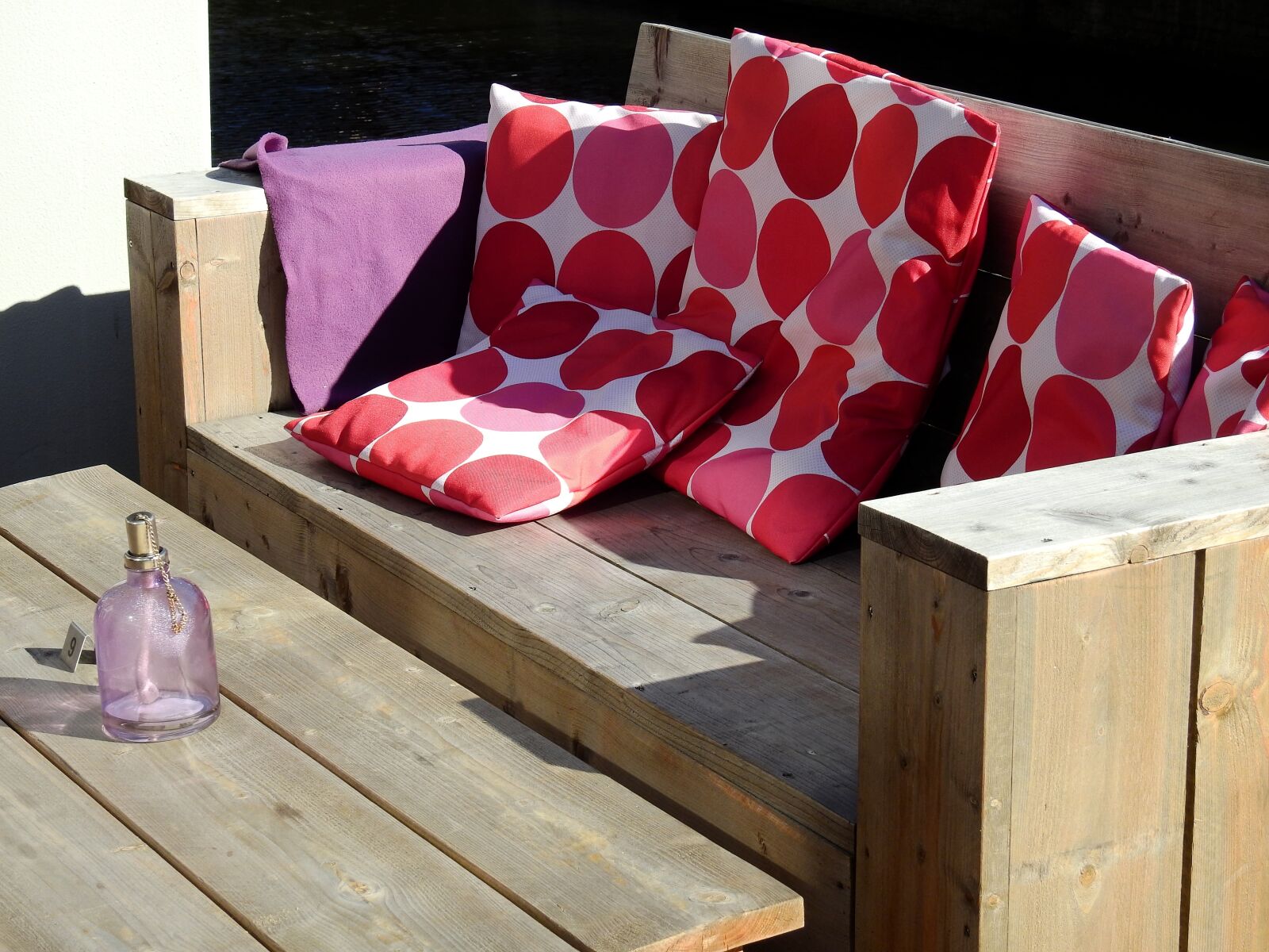 Nikon Coolpix P900 sample photo. Bank, sit, wooden bench photography