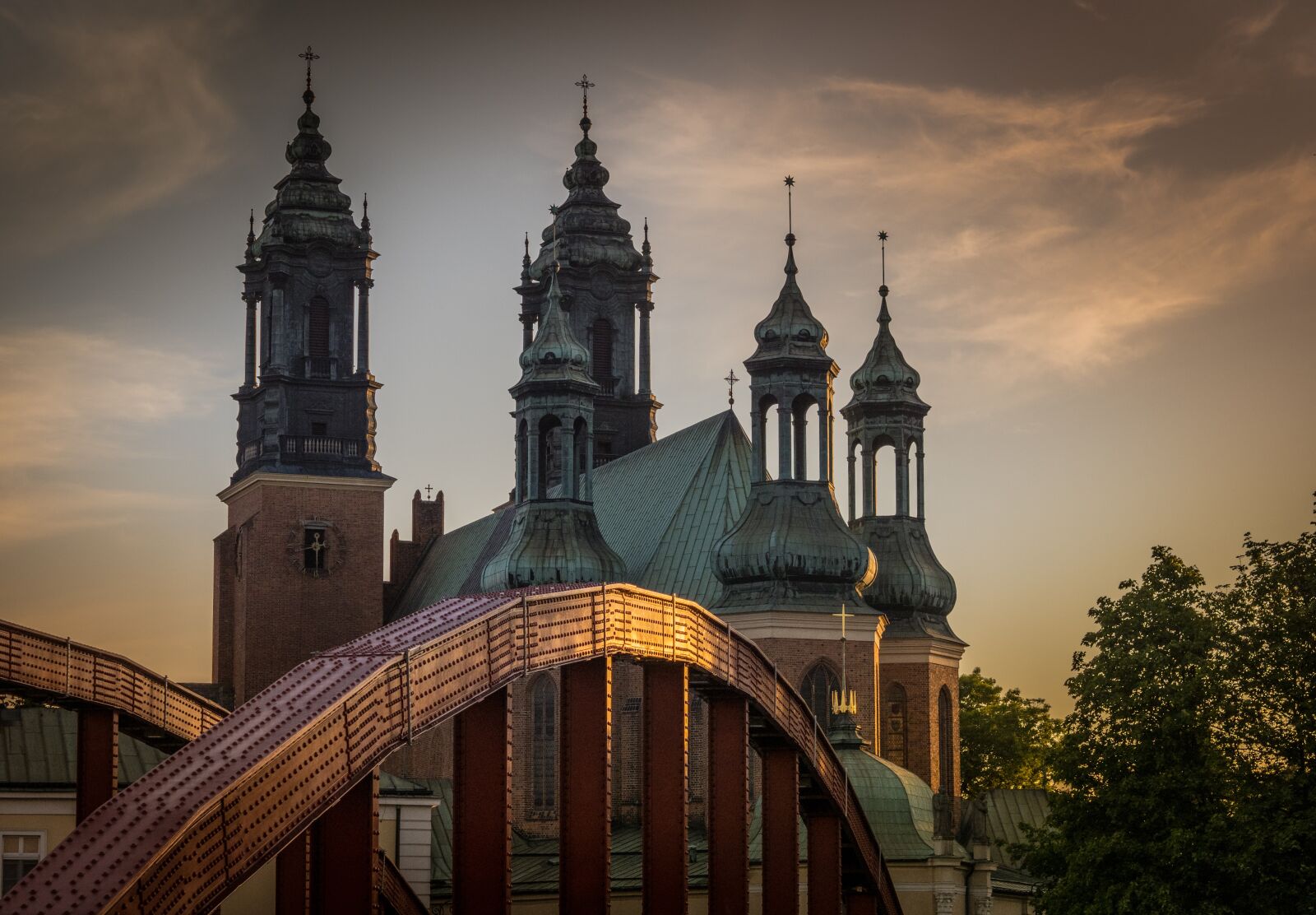 Olympus OM-D E-M1 Mark III sample photo. The basilica, the cathedral photography